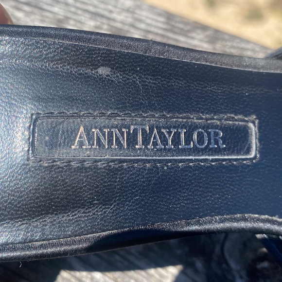Black Suede Point Kitten Heels Ann Taylor Brand Size 5.5 - Picture 5 of 5